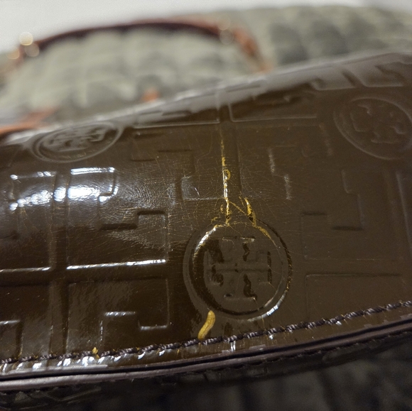 Tory Burch Embossed Patent Leather Shoulder Bag – Brown - Picture 3 of 17